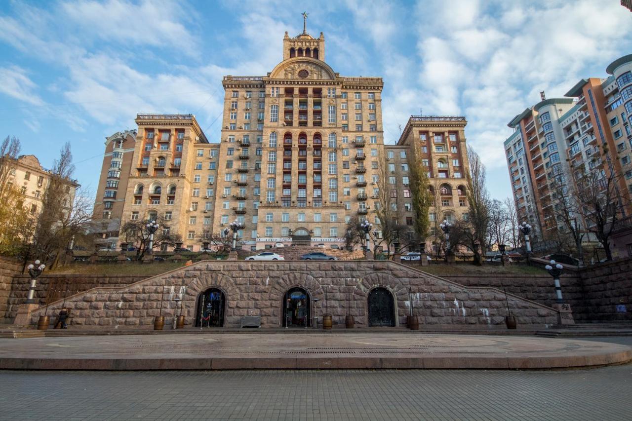 Central Apartments On Khreschatyk Kiev Esterno foto