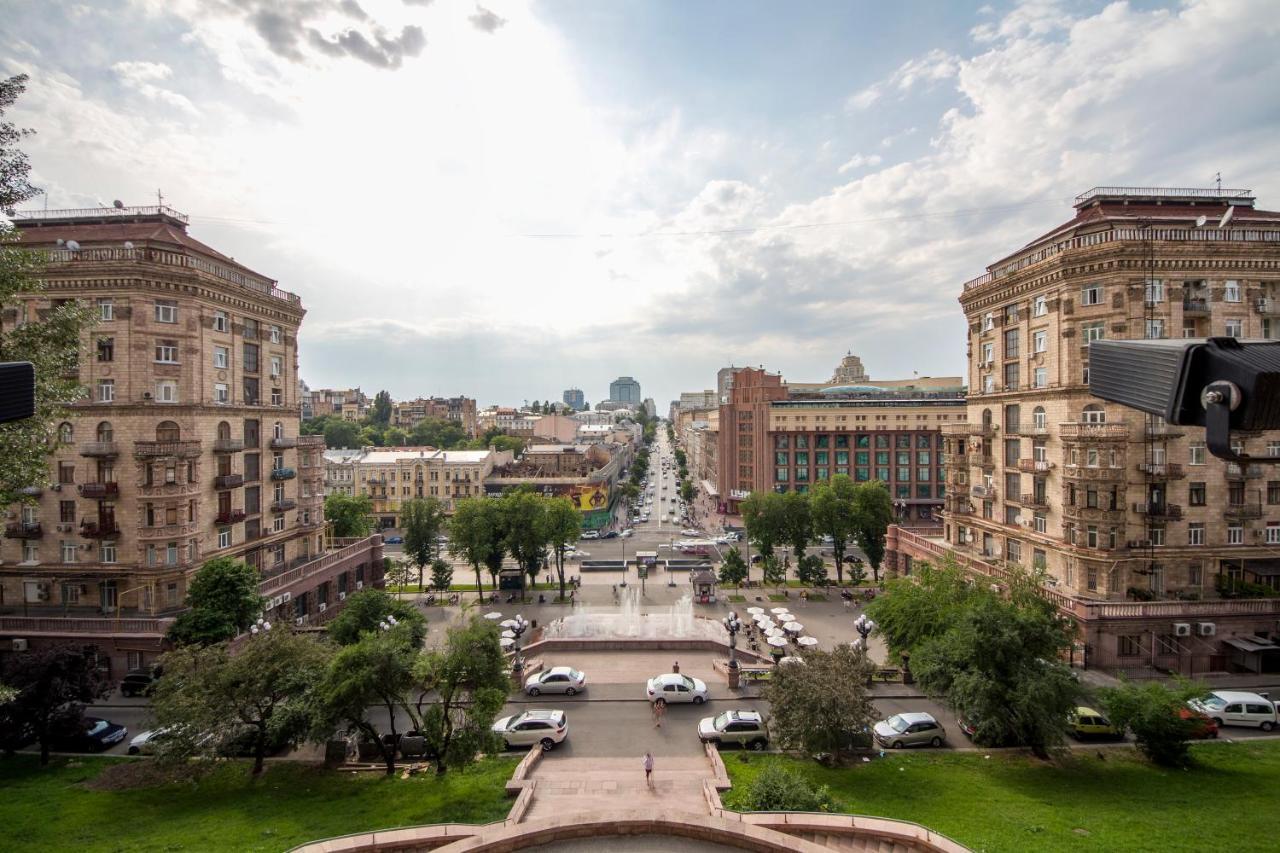 Central Apartments On Khreschatyk Kiev Esterno foto